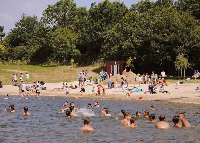 With Garden Near Beautiful Golf Course Vasles