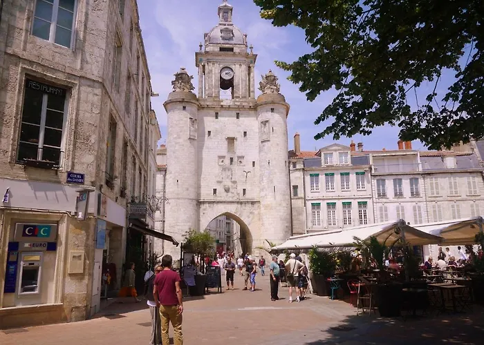 With Garden Near Beautiful Golf Course Βίλα Vasles