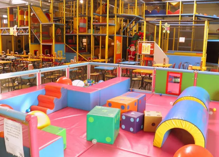 With Garden Near Beautiful Golf Course Βίλα *